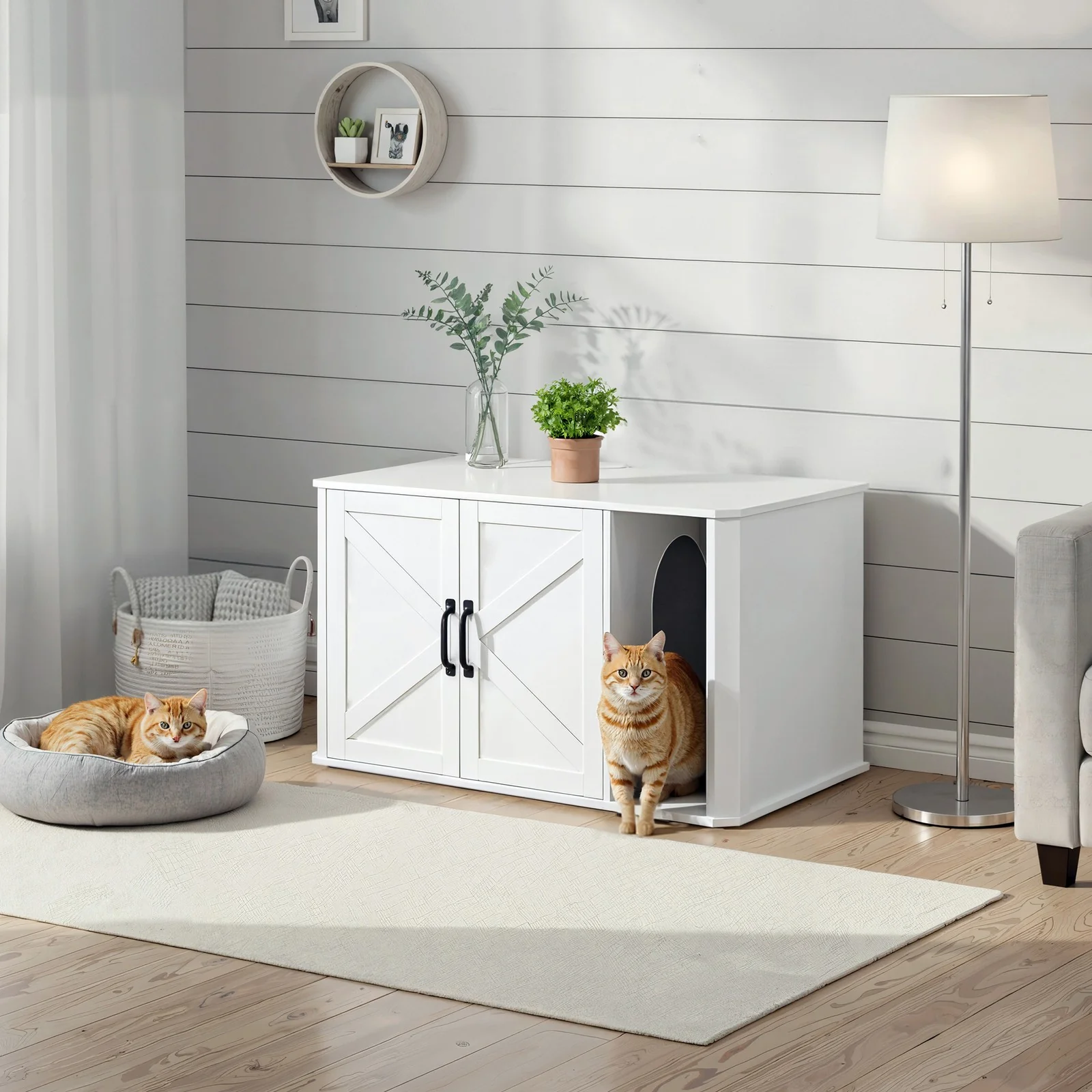 Katzenhaus mit Doppeltür und Griffen