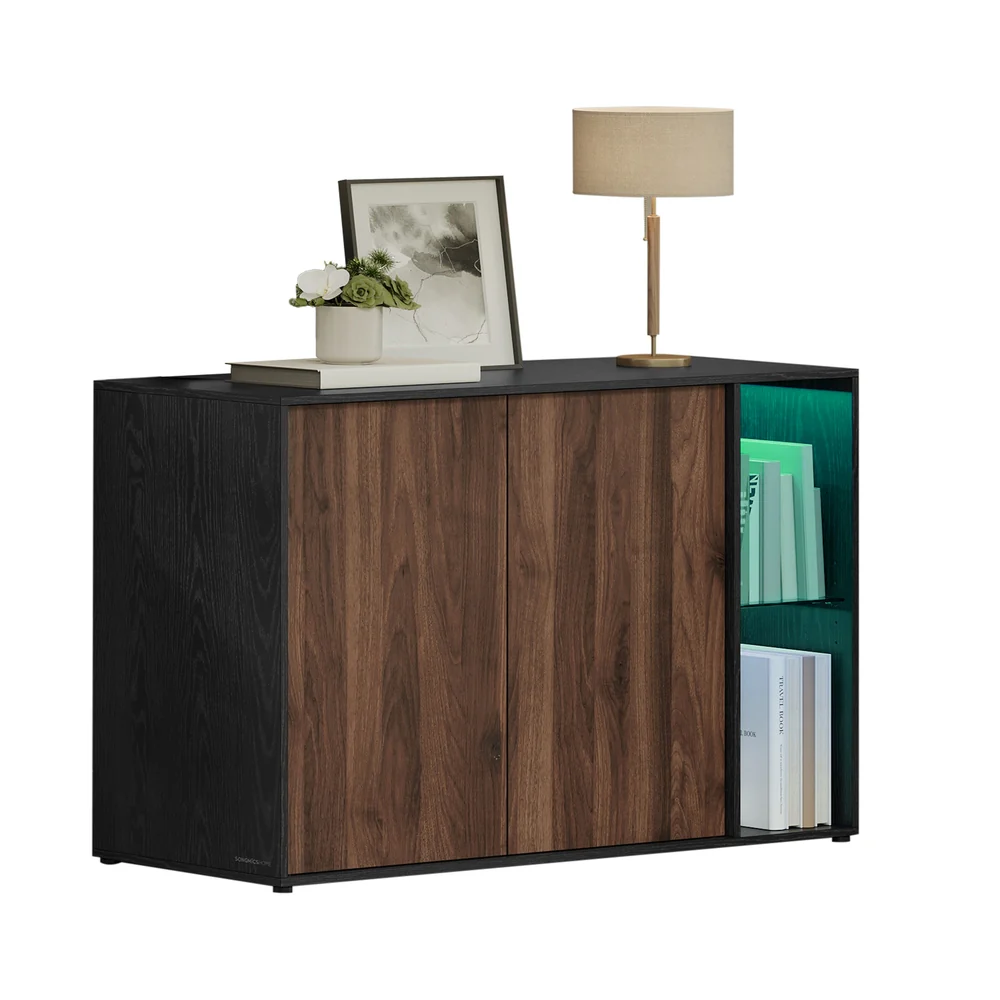 Sideboard mit Beleuchtung und Toolless-Technologie