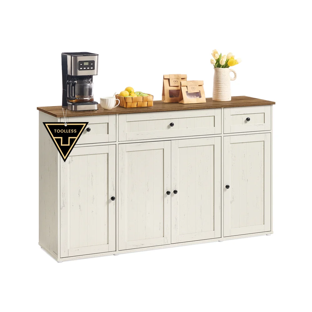 Sideboard mit verstellbaren Ablagen