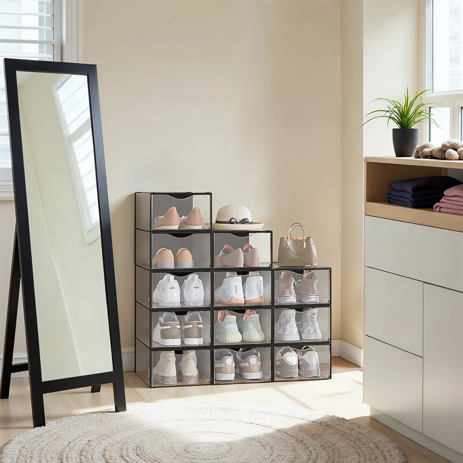 Praktisches Set stapelbarer Schuhboxen mit transparenter Tür - Image 2