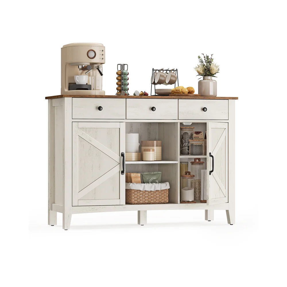 Sideboard im Landhausstil mit Schubladen und Türen